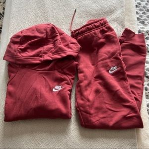 Nike Sportswear Essentials Sweatsuit